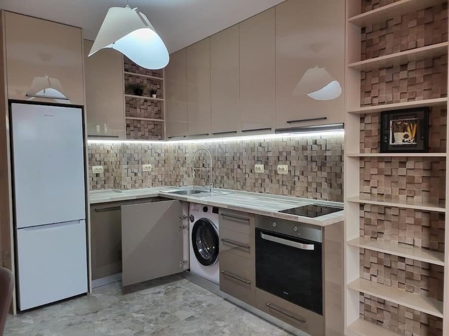 Stylish Apartment Near City Center Plovdiv Exterior foto